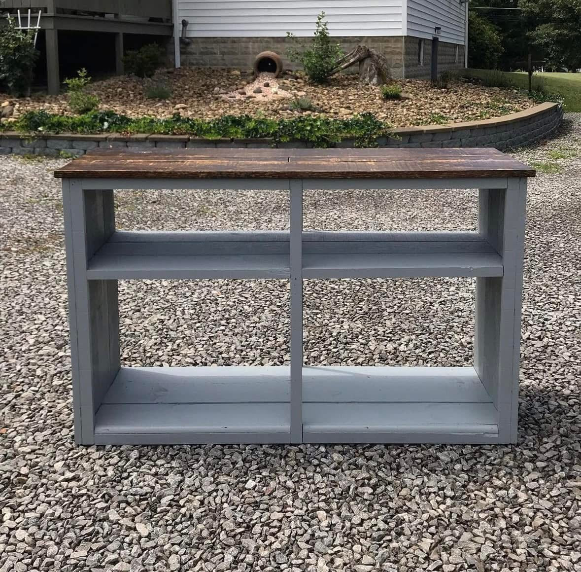 Farmhouse Stand