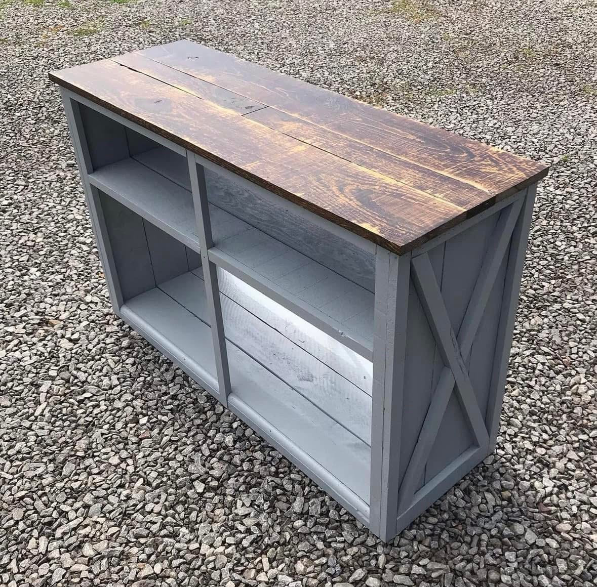 Farmhouse Stand