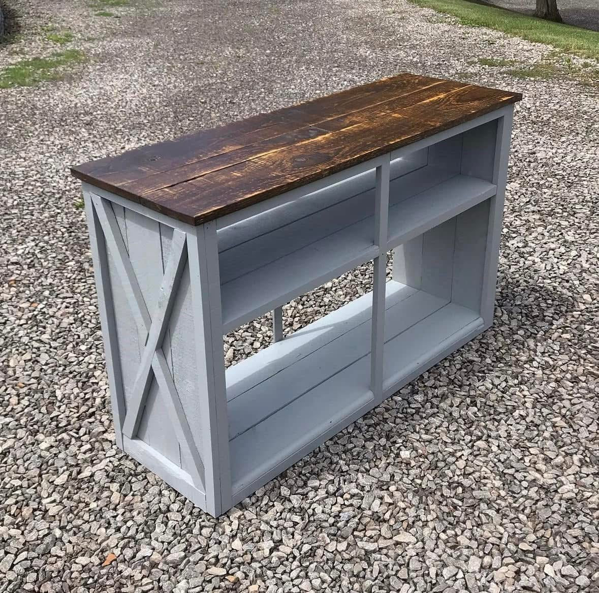 Farmhouse Stand